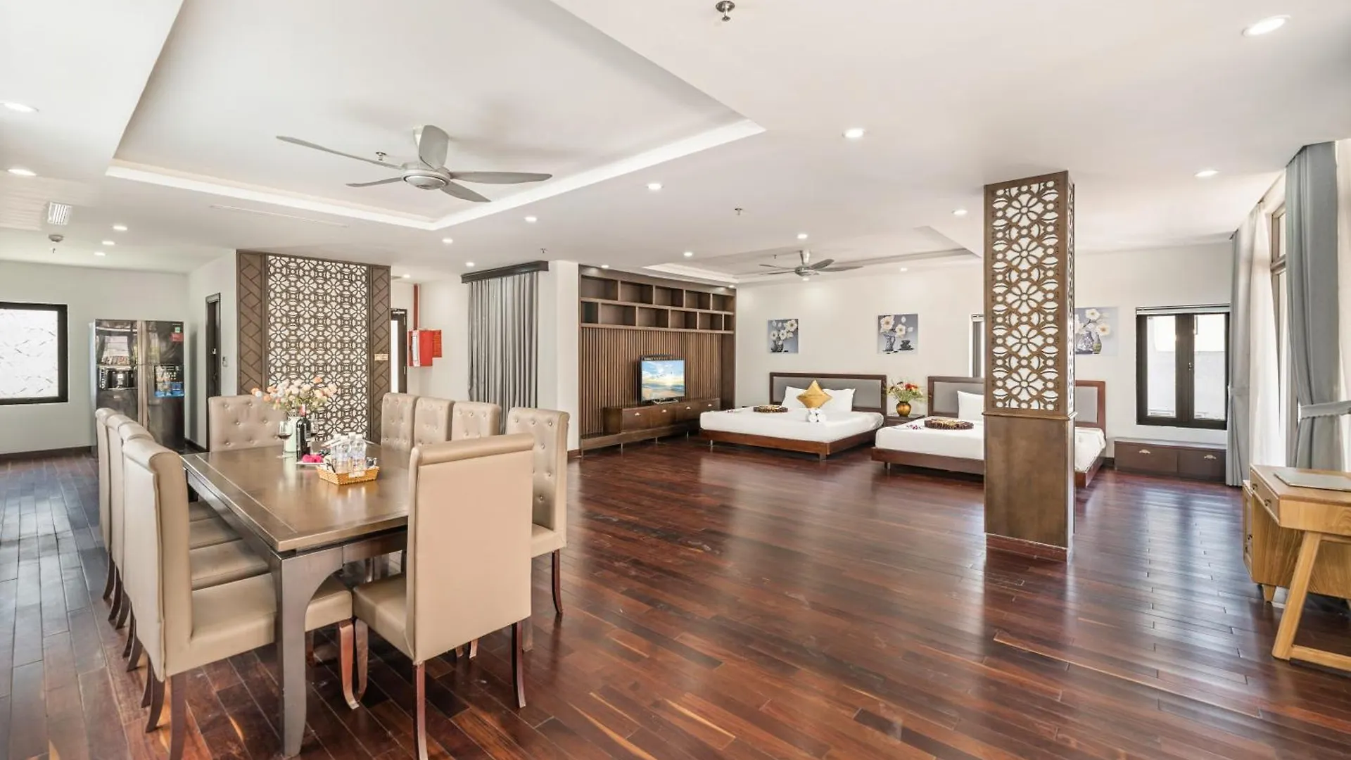 Palazzo Luxury Hotel Đà Nẵng 4*,
