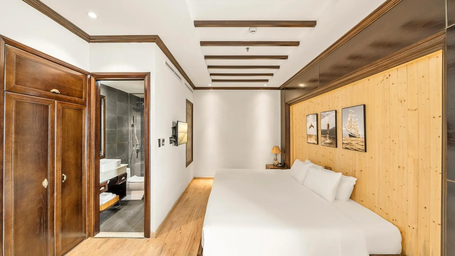 Palazzo Luxury Hotel Đà Nẵng 4*,